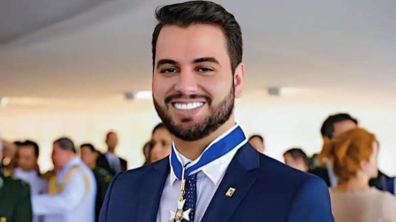 Filipe Martins seria o respons&aacute;vel por auxiliar o ex-presidente com o projeto para decretar estado de s&iacute;tio no pa&iacute;s