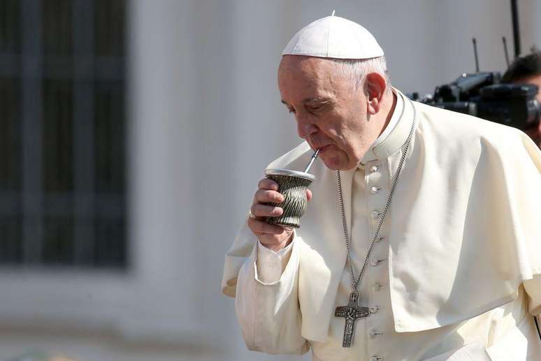 O papa era um amante de mate, tango e futebol