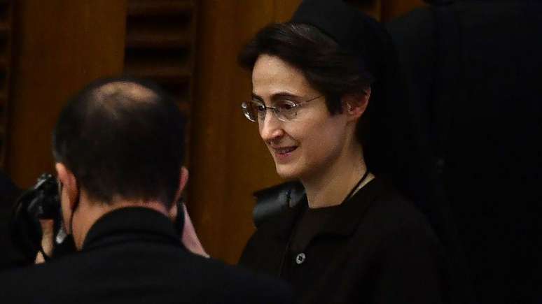 A irmã Raffaella Petrini tornou-se a primeira mulher a chefiar o governo da Cidade do Vaticano
