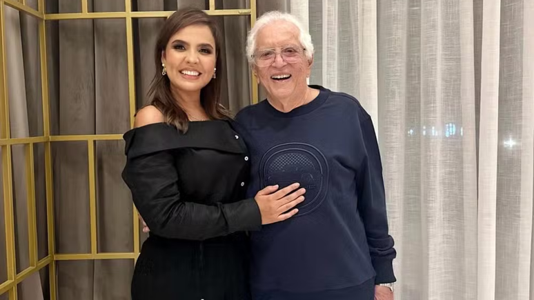 Carlos Alberto de N&oacute;brega defende esposa, acusada de ser piv&ocirc; de separa&ccedil;&atilde;o