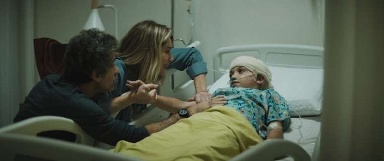 'Inexplicável', longa nacional com Letícia Spiller e Eriberto Leão, conquista público da Netflix.