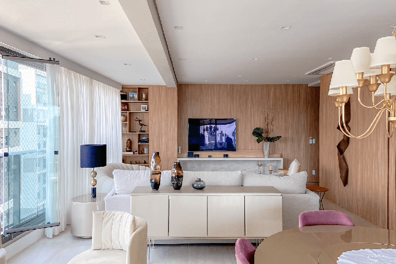 O buffet também pode ser utilizado em mais de um ambiente ao mesmo tempo Projeto: Daniela Funari Arquitetura|