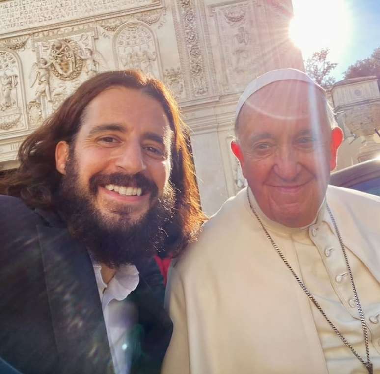 Ator Jonathan Roumie encontro o papa Francisco duas vezes