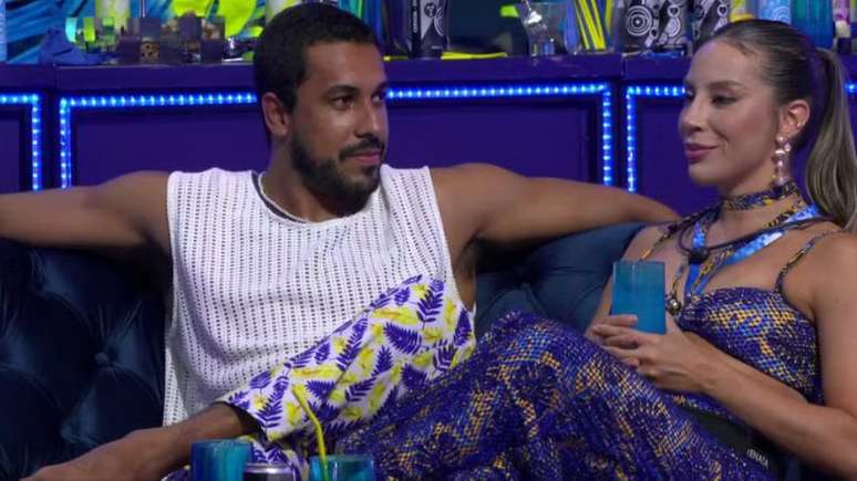 Maike fala sobre affair com Renata dentro do BBB 25 e possível futuro do casal; ex-brother confessou estar apaixonado pela campeã