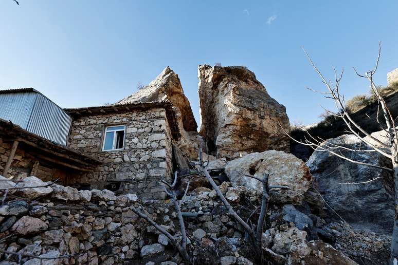 Imagem mostra estragos que terremoto na Turquia, em abril deste ano (2025), causou.