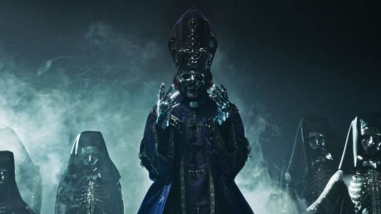 Ghost no clipe de "Satanized" -