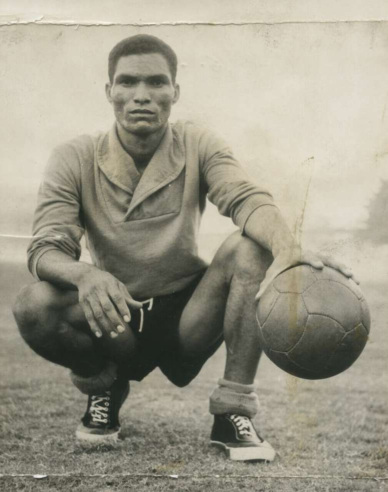 Manga foi o reserva de Gilmar, mas atuou em uma partida da Copa de 1966. A data de seu aniversário é o Dia do goleiro no Brasil. Quem homenagem!