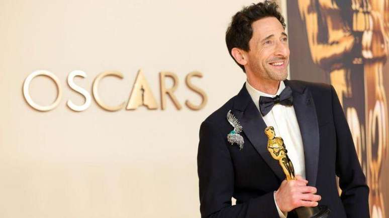 A IA generativa foi usada para corrigir o sotaque de Adrian Brody ao falar húngaro em O Brutalista