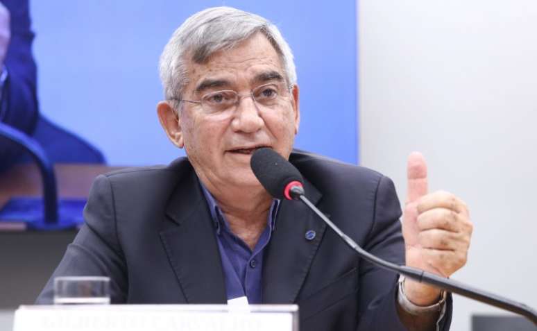 Gilberto Carvalho, do Ministério do Trabalho em Emprego (MTE), admitiu demora em dialogar com entregadores.