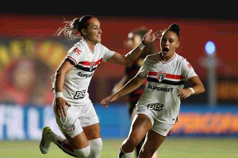 Soberanas do São Paulo têm clássico contra as 'Brabas' do Corinthians