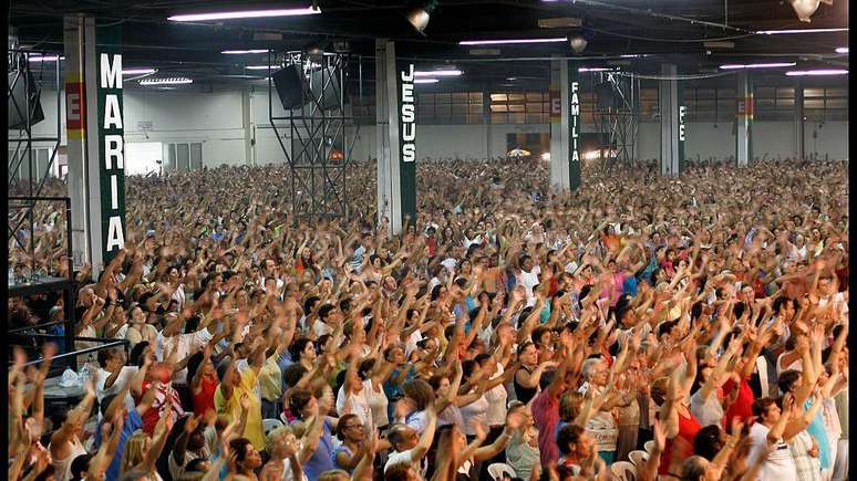 'A gente lamenta a morte do papa como um ser humano', diz o pastor Samuel Vitalino