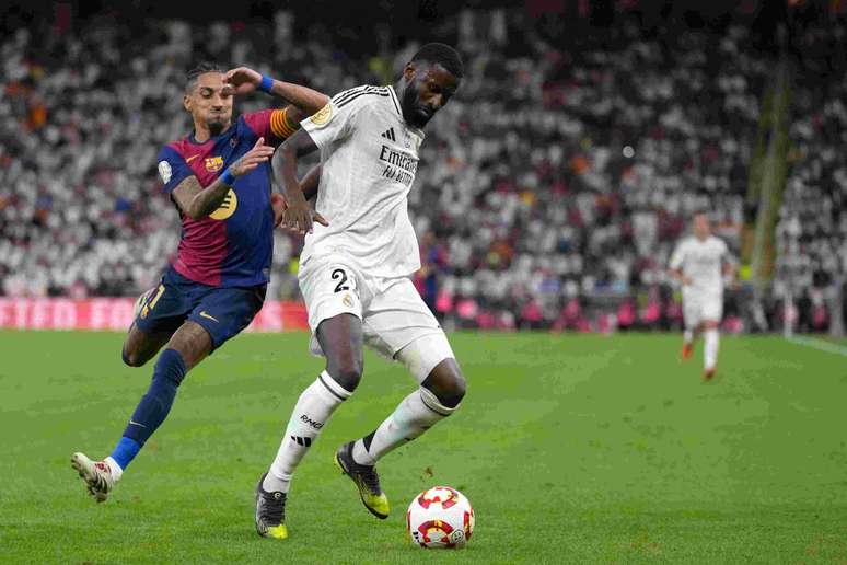 Barça e Real vão gravar mais um episódio marcante na rica história do El Clásico