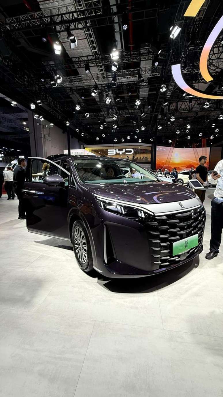 BYD M9