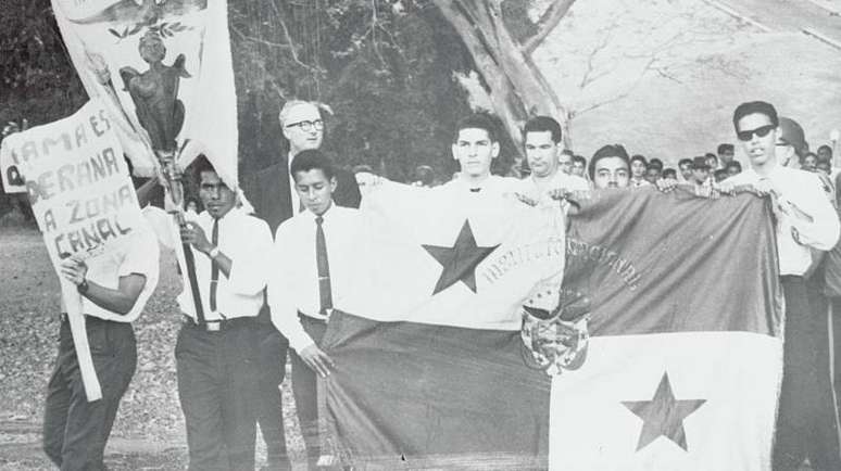 Todos os anos, no dia 9 de janeiro, o Panam&aacute; celebra o Dia dos M&aacute;rtires, em homenagem &agrave;s pessoas falecidas na Zona do Canal em 1964