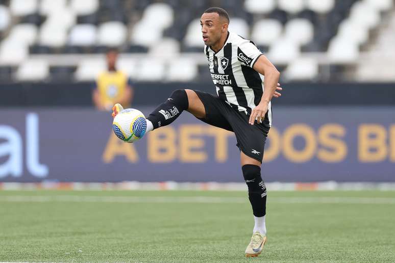 Marçal. 
