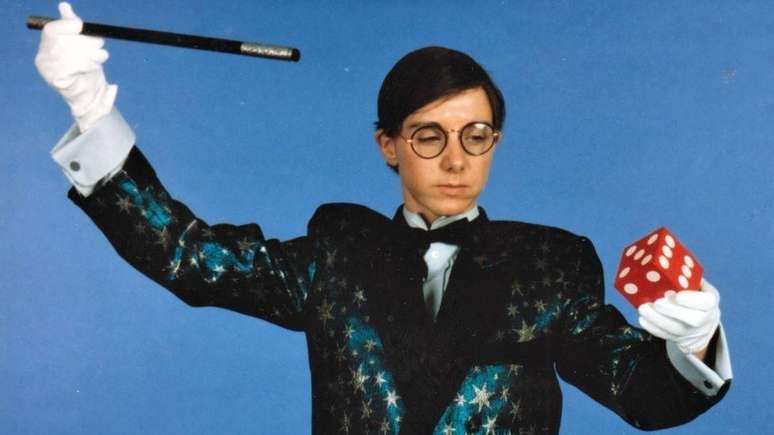 'Raymond Lloyd' recebeu o título de membro da sociedade Magic Circle em 1991