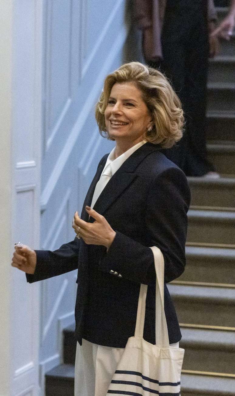 Debora Bloch como Odete Roitman 