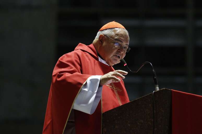O Arcebispo Metropolitano do Rio, Cardeal Dom Orani Jo&atilde;o Tempesta, celebra a liturgia da Paix&atilde;o de Cristo, na Catedral Metropolitana