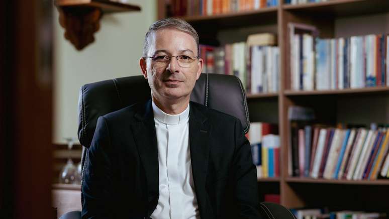 Para o padre Evandro Campos, popularidade do atual papa reflete a força da igreja