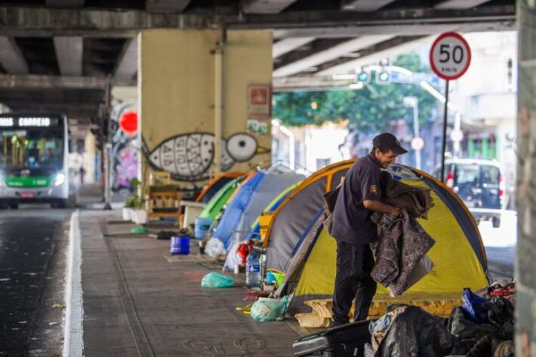 O espaço abaixo do Minhocão costuma ser frequentado e usado por pessoas em situação de rua. (Arquivo - Jan/2024).