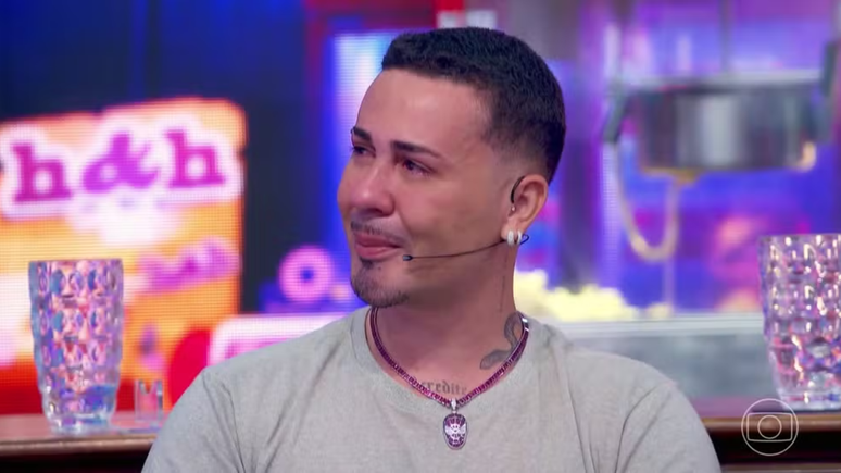 Carlinhos Maia perde a paciência com seguidora dizer que lhe 'falta humildade'