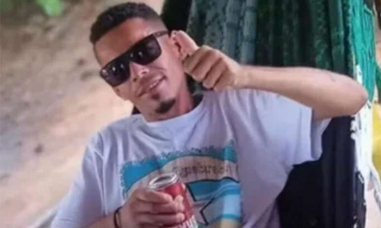 Mário dos Santos Araújo foi atingido com um corte profundo no pescoço e outro na mão e não resistiu aos ferimentos.