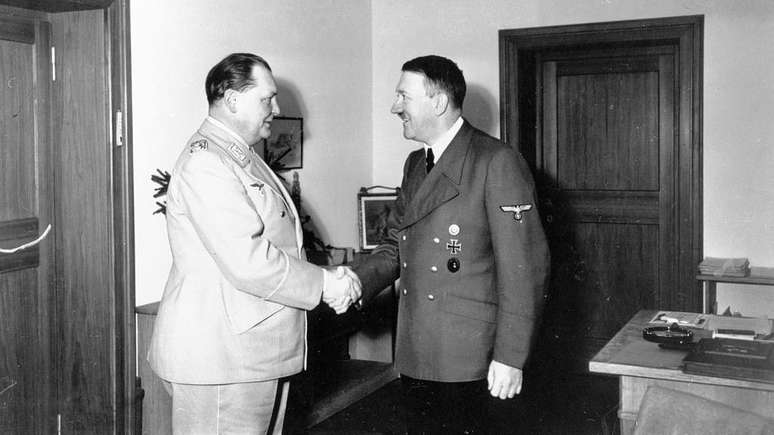 No fim da vida, Hitler sentiu que havia sido tra&iacute;do por seus colaboradores mais pr&oacute;ximos