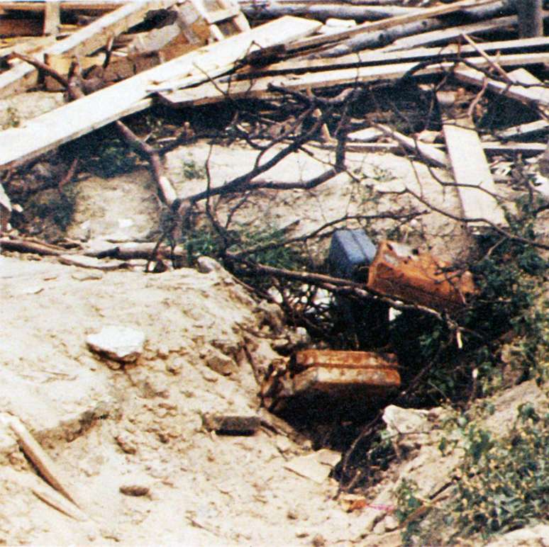 Os restos mortais de Hitler e sua esposa, Eva Braun, foram encontrados pelos sovi&eacute;ticos em maio de 1945, mas eles n&atilde;o informaram isso aos aliados ocidentais