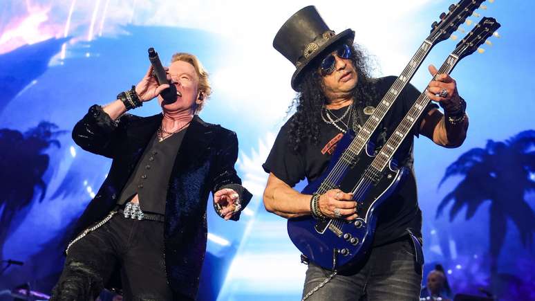 Axl Rose e Slash, do Guns N' Roses -