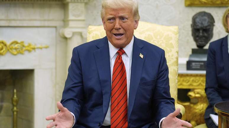 O presidente americano, Donald Trump, no Salão Oval da Casa Branca em 17 de abril de 2025.