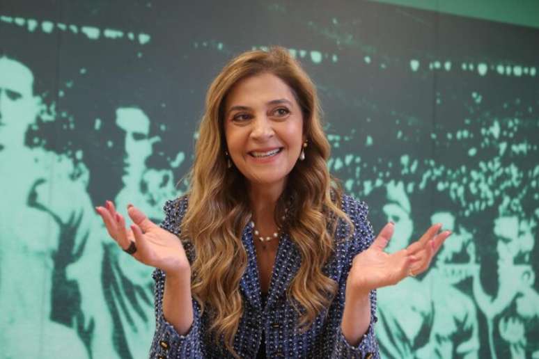 Leila Pereira, presidente do Palmeiras, viu o clube ter lucro milionário nos dois primeiros meses do ano.