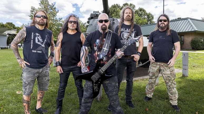 E-D: Phil Demmel, Mark Osegueda, Kerry King, Kyle Sanders e Paul Bostaph -