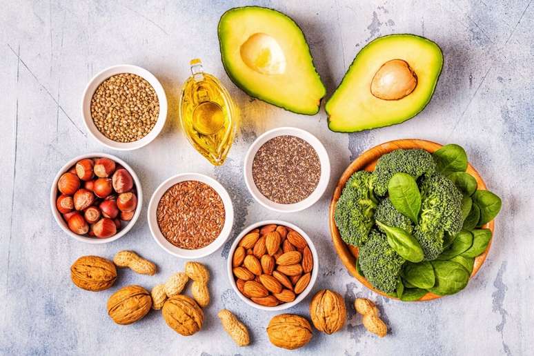Diets such as the ketogenic map or low food content can be taken into consideration for autistic individuals, but should be implemented according to the guide Diets such as the ketogenic map or low food content can be taken into consideration for autistic individuals, but should be implemented according to the guide