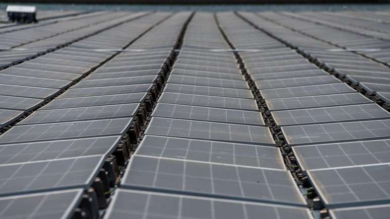 Espanha e Portugal têm discutido se uma falha em um sistema de energia solar espanhol estaria por trás do blecaute desta semana