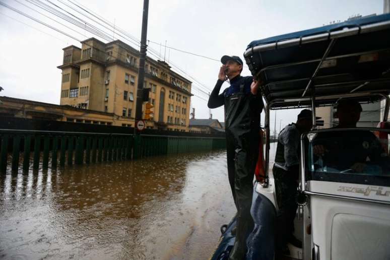 Capital gaúcha ficou vários dias submersa após tempestade recorde no Estado entre o fim de abril e o início de maio de 2024