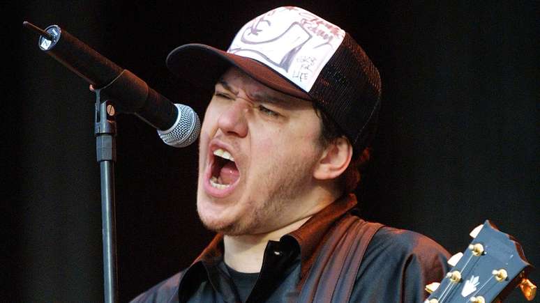 Chorão, do Charlie Brown Jr, em 2004