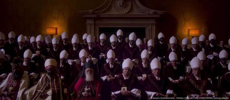 'Conclave' enfatiza o caráter ritualístico das eleições no Vaticano
