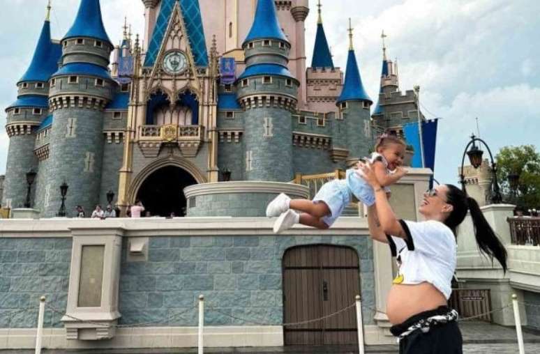 RECUESTA / Instagram - Leyenda: Braa Biacardi y Maving en Disney