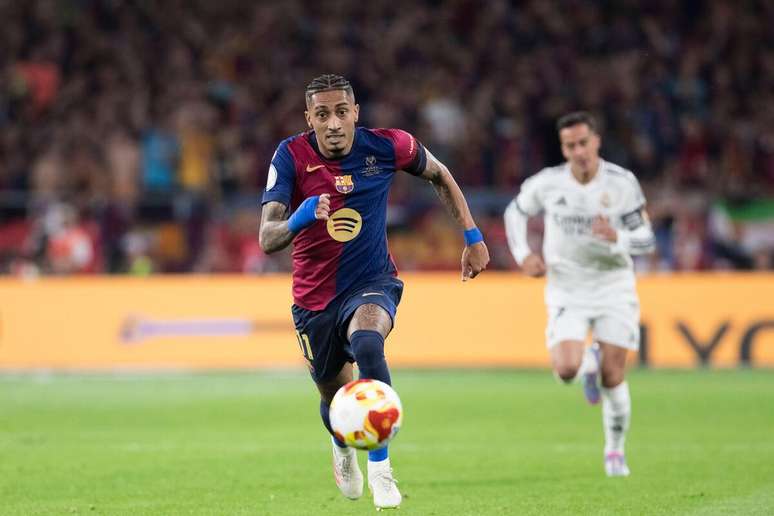 Raphinha (Barcelona) durante jogo contra o Real Madrid, no dia 26.04.2025