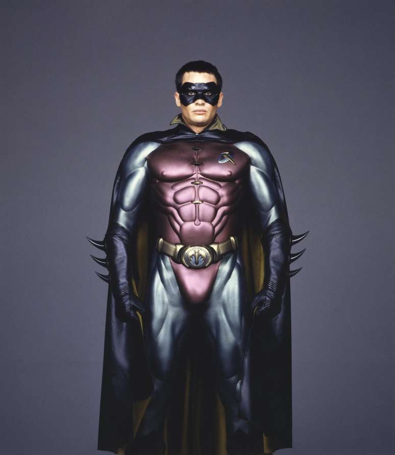 Chris O'Donnell no set como Robin em "Batman Eternamente"