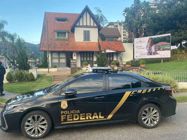 Polícia Federal apreende itens de luxo durante operação em Angra dos Reis e Petrópolis, no RJ