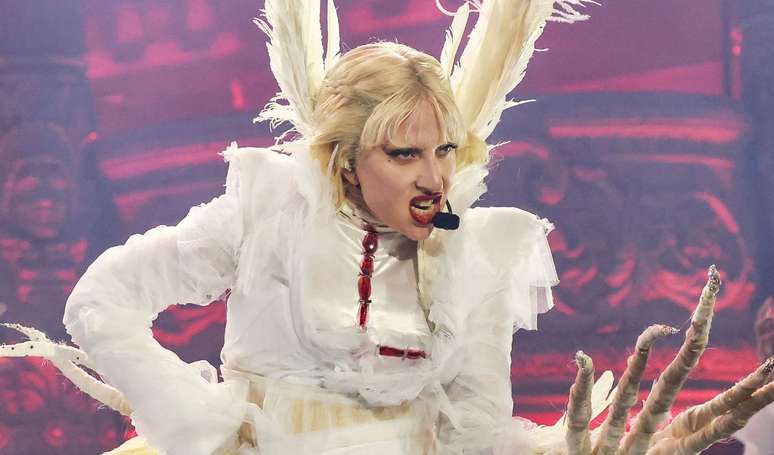 Ní Ludmilla ná Liniker! Nochtann colúnaí cé a osclóidh seó Lady Gaga i Copacabana agus Ecstasies Gréasáin: 'Amháin go bhféadfadh sí'.