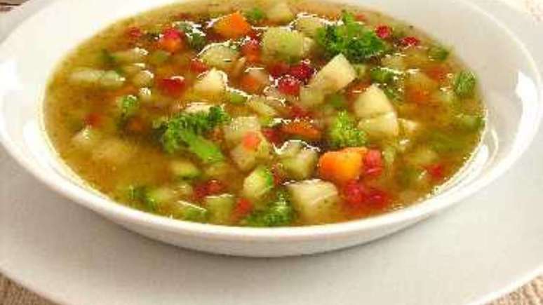 Vegetable soup recipe: make you warm up in this cold