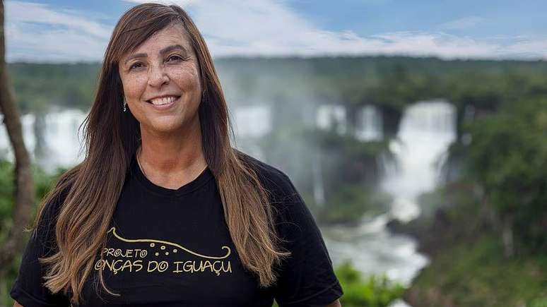 Yara Barros coordena o Projeto On&ccedil;as do Igua&ccedil;u