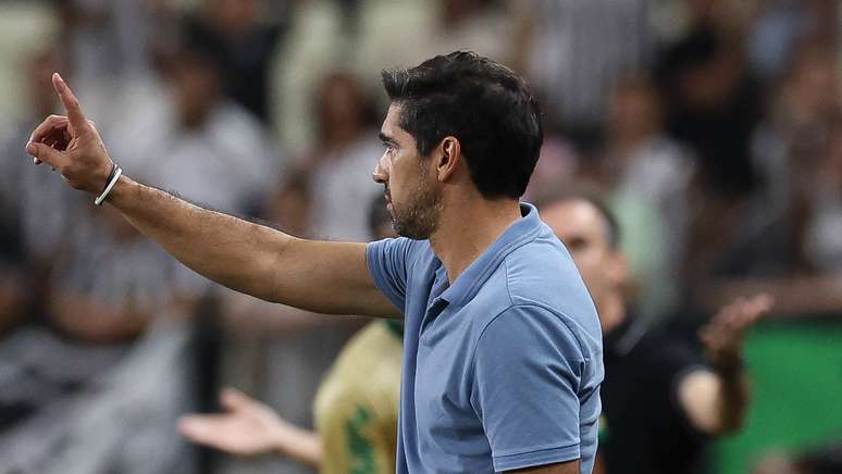 Abel Ferreira durante confronto entre Ceará X Palmeiras. (FOTO: CESAR GRECO/PALMEIRAS).