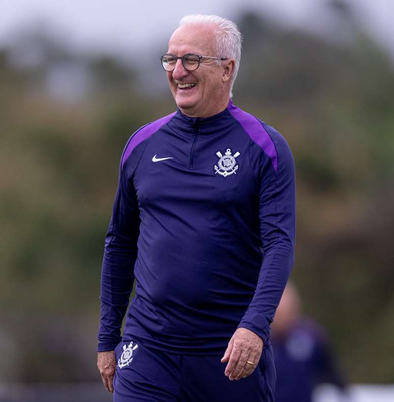 Dorival explains the scheme full of steering wheels in its debut, see Dorival explains the scheme full of steering wheels in its debut, see