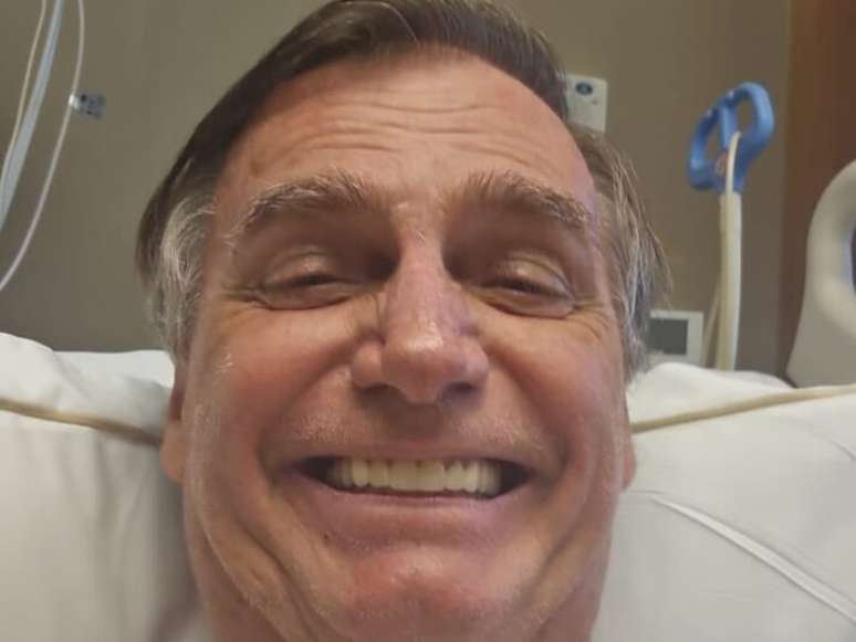 Jair Bolsonaro (PL) após retirada de sonda nasogástrica.
