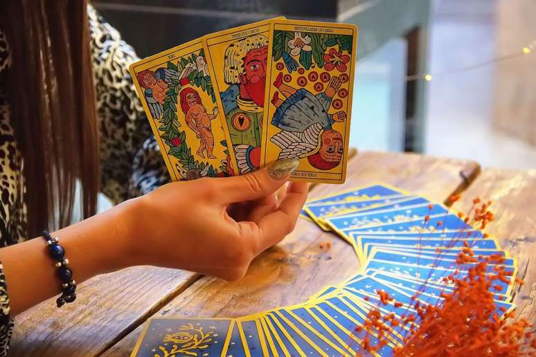 See the forecasts of the Gypsy deck in May for the 12 signs See the forecasts of the Gypsy deck in May for the 12 signs