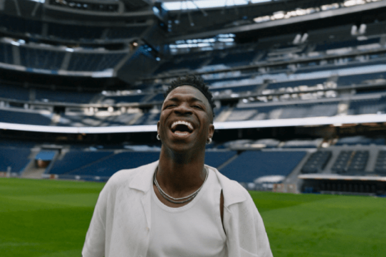 O document&aacute;rio &ldquo;Baila, Vini&rdquo; destaca momentos marcantes e emblem&aacute;ticos da carreira do jogador Vinicius J&uacute;nior 