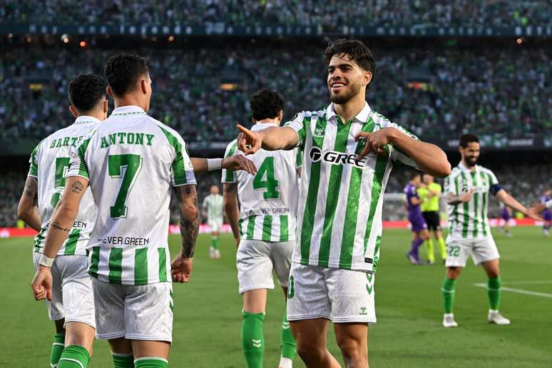 Alade ezzalzouliiiiii el primero 